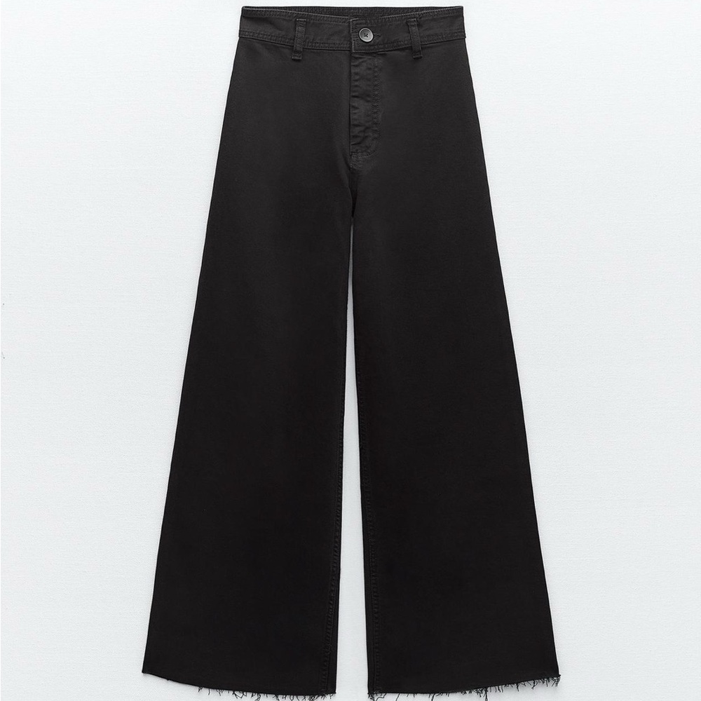 ZARA High Rise Jeans Slim Fit Wide Leg Black Frayed Jeans Size 8